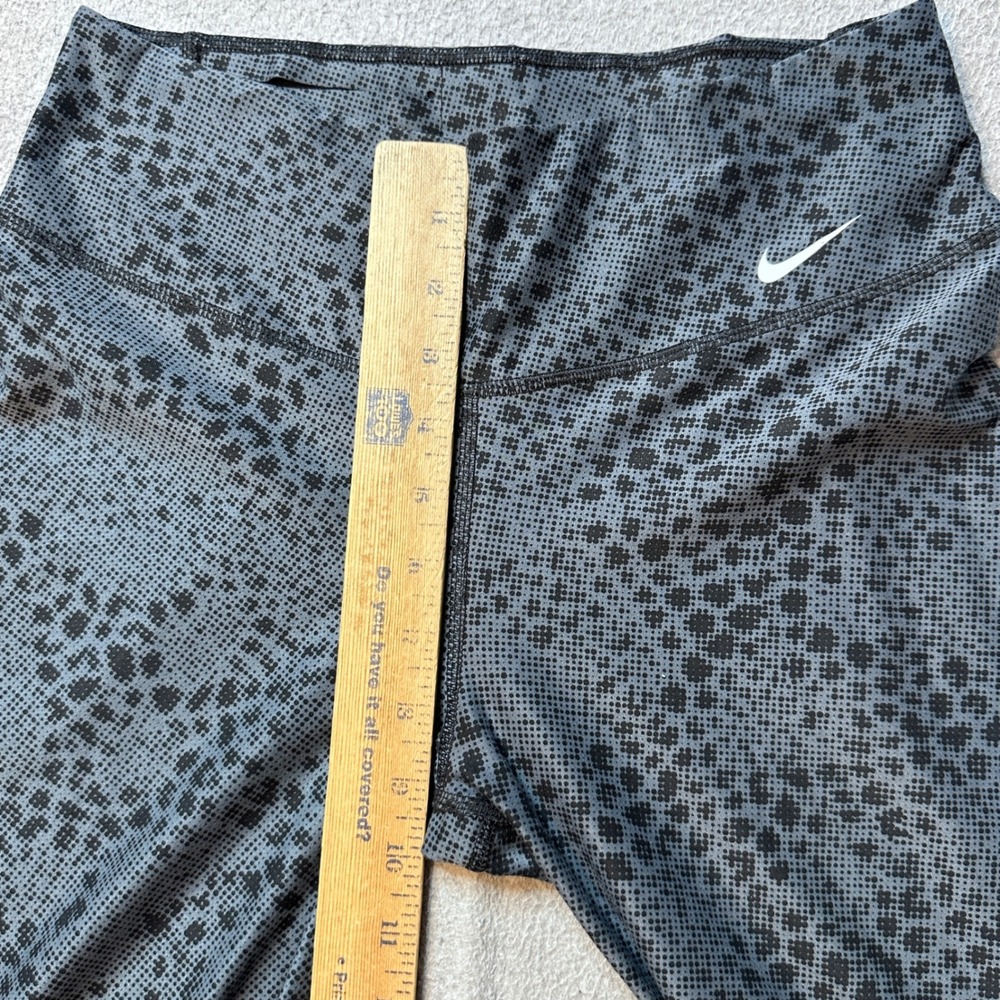 Nike‎ Leggings Womens S Grey Dri-FIT Legend Ten One Animal Print Crop 548495-479 - Picture 8 of 11